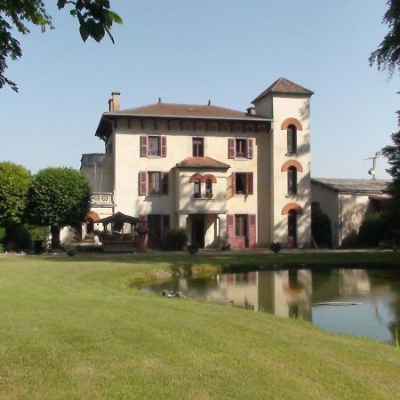 Domaine De Marchal - Chambres Et Table D'Hotes Celles-Sur-Durolle Εξωτερικό φωτογραφία