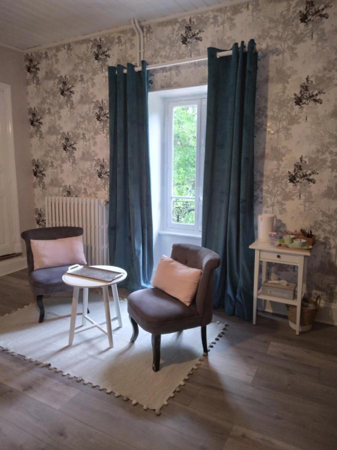 Domaine De Marchal - Chambres Et Table D'Hotes Celles-Sur-Durolle Εξωτερικό φωτογραφία